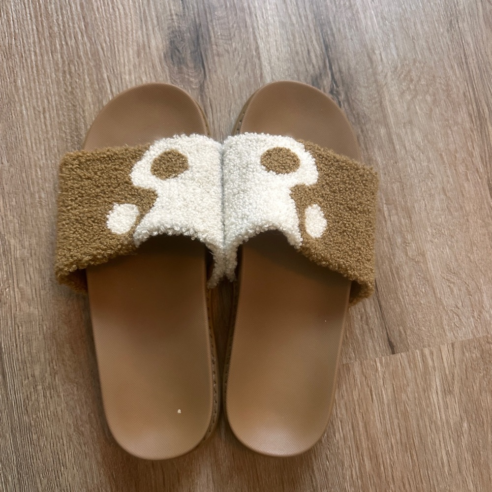 American Eagle Outfitters Brown and Cream Slippers with Soft Soles